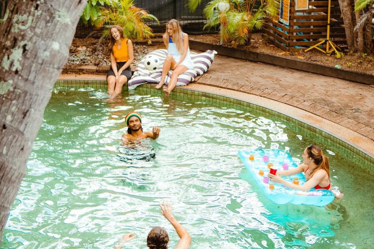 Mad Monkey Village Cairns Exterior foto