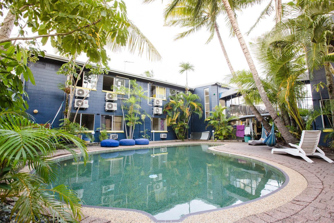 Mad Monkey Village Cairns Exterior foto